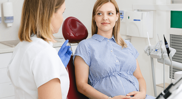 Kaip prižiūrėti dantis nėštumo metu?
